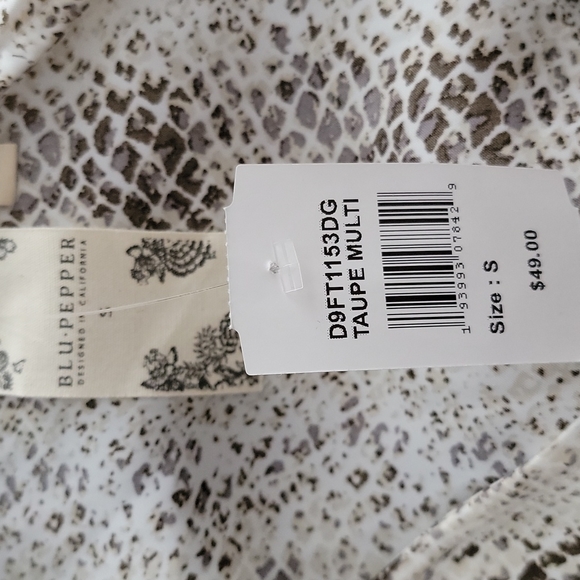 Blu Pepper peasant blouse - Picture 2 of 2